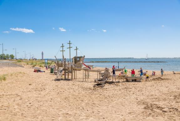 Strandje bij het hotel | Ontdek de omgeving van Beachhotel Cape Helius